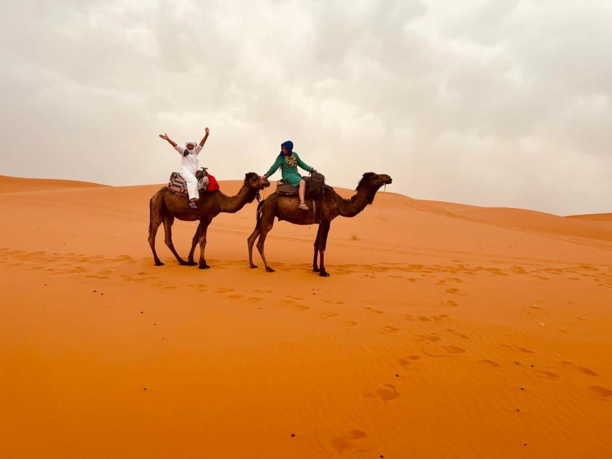 Desert Camel Trekking Camp Merzouga Eksteriør bilde